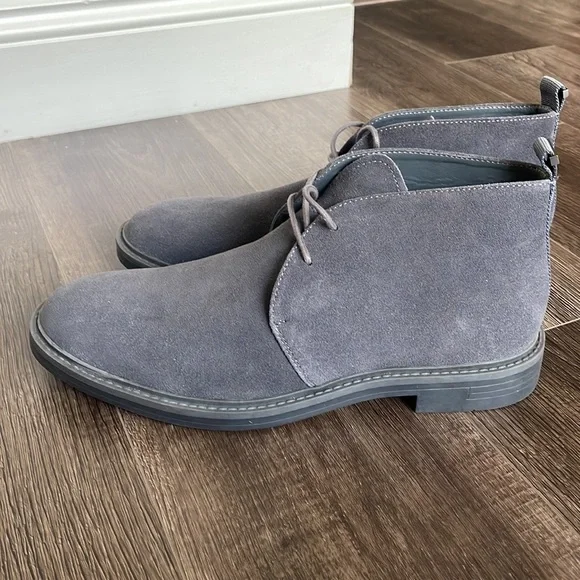 Calvin Klein Gray Suede Chukka Boots Men’s Size 9 - NEW Never worn - Picture 3 of 6